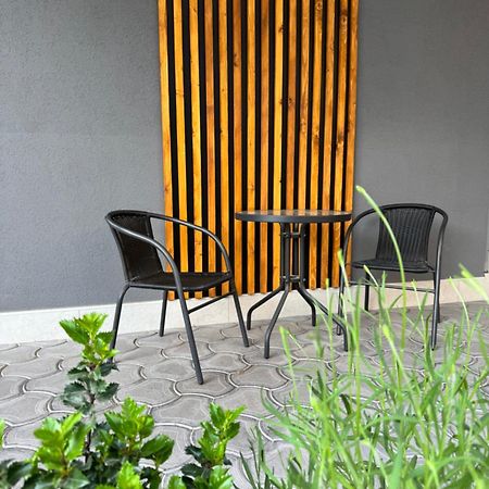 Apartments Tema ซอมโบร์ ภายนอก รูปภาพ
