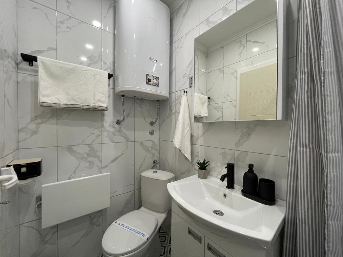 Apartments Tema ซอมโบร์ ภายนอก รูปภาพ