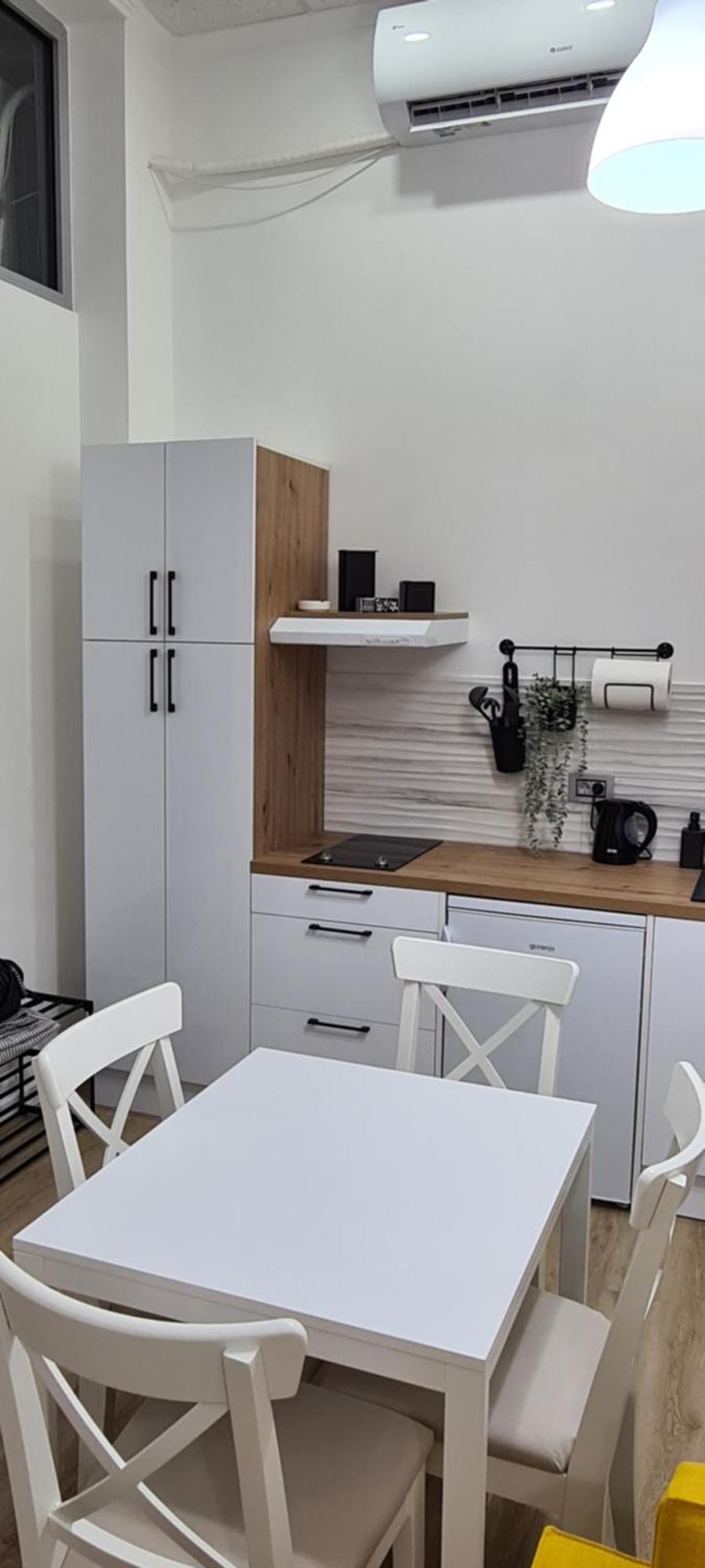 Apartments Tema ซอมโบร์ ภายนอก รูปภาพ